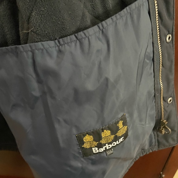 Barbour Quilted Black Jacket - Picture 2 of 6